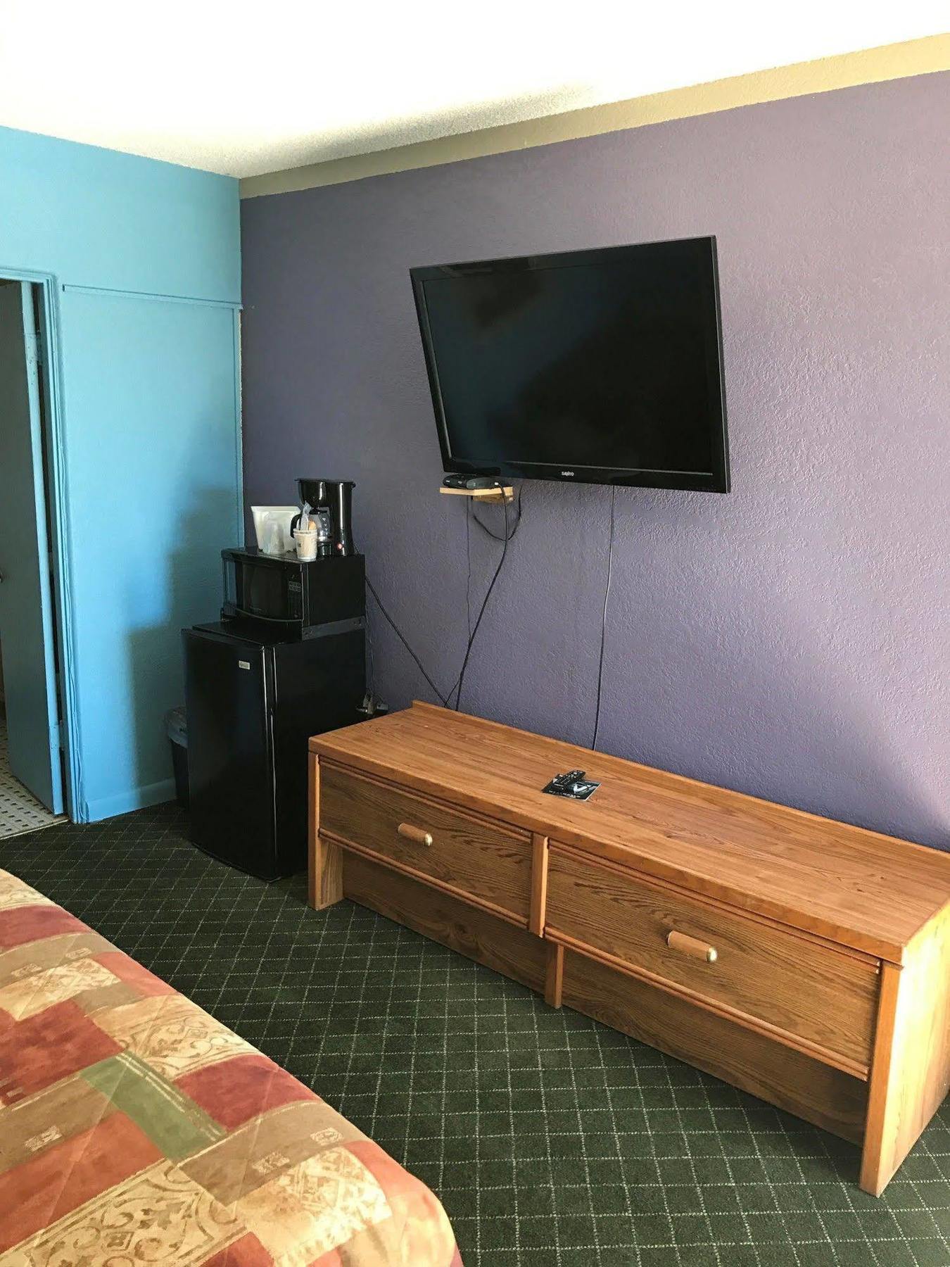 Western Motel 2*